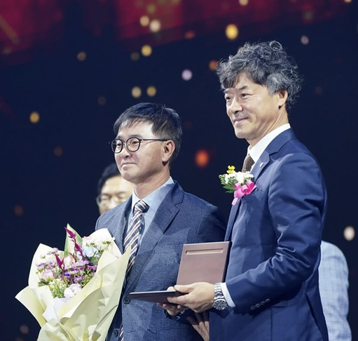 조홍현 교수, 백악산학협력상 및 교평학술상 수상 첨부 이미지