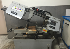 Band Sawing m/c