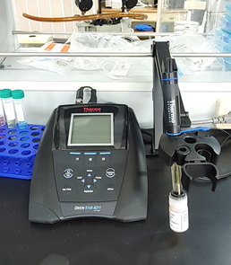 pH meter