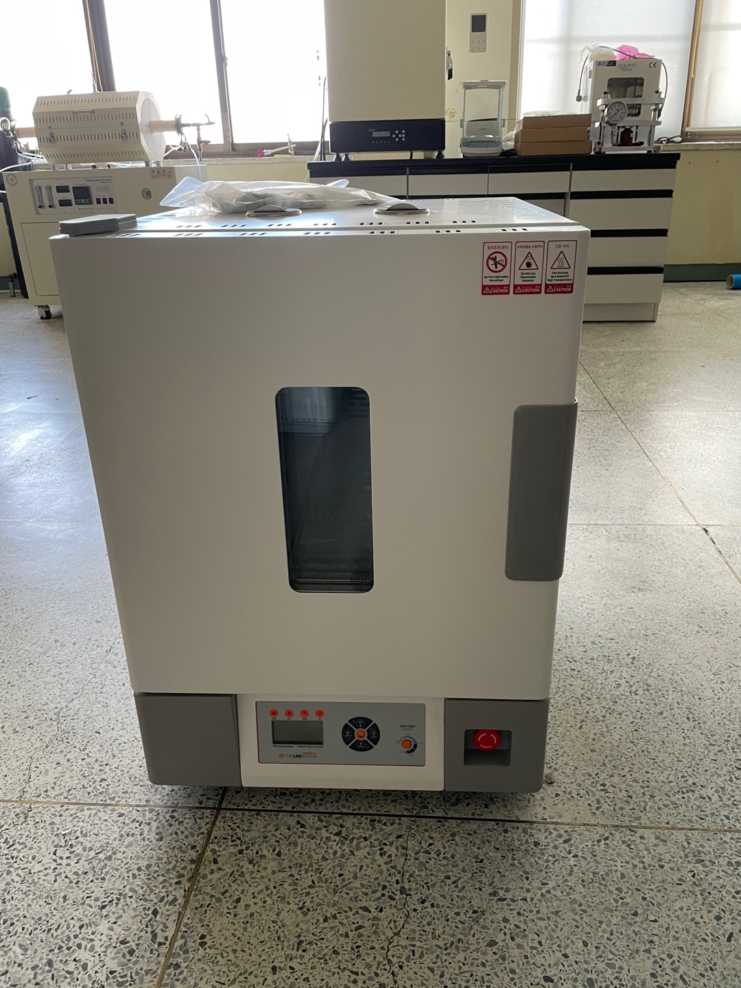Drying oven